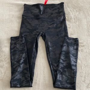 SPANX Camo leggings…NWOT